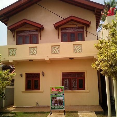Hotel Yoho Mango House Negombo Esterno foto