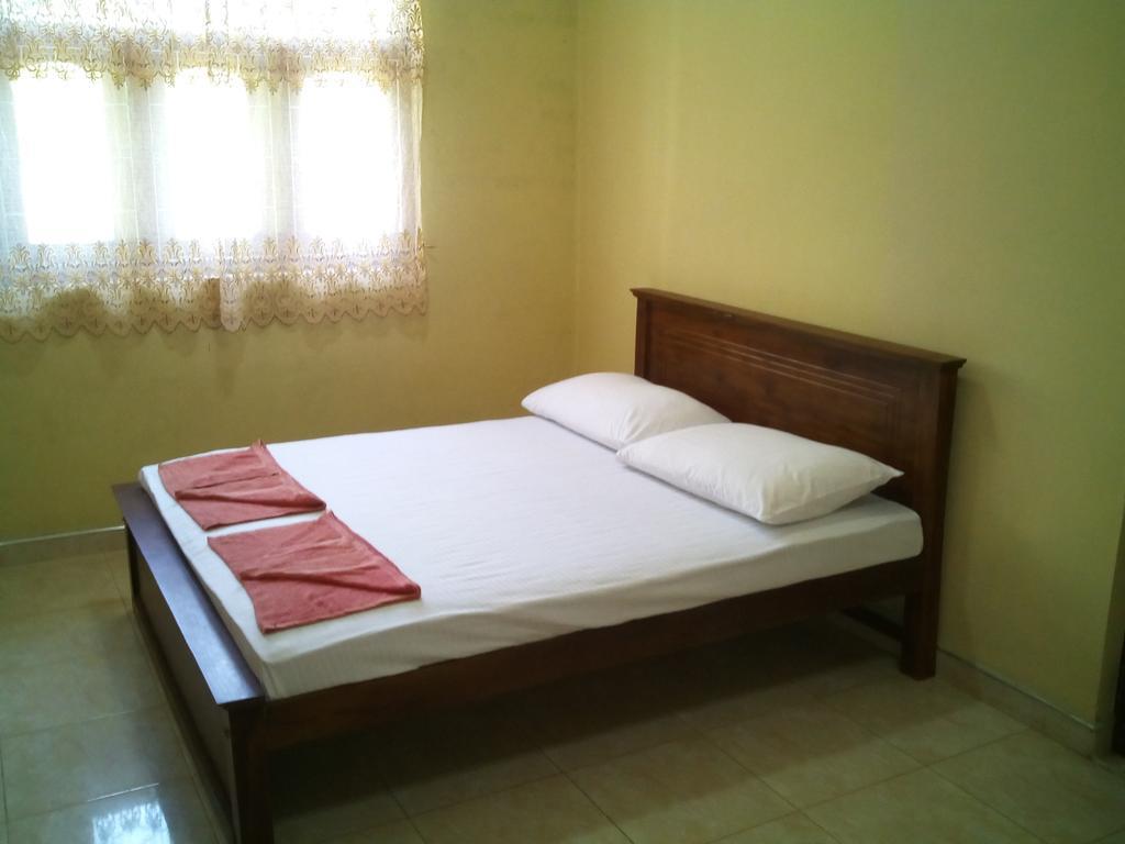 Hotel Yoho Mango House Negombo Esterno foto