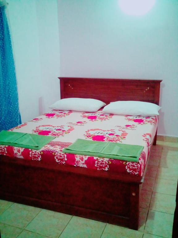 Hotel Yoho Mango House Negombo Esterno foto