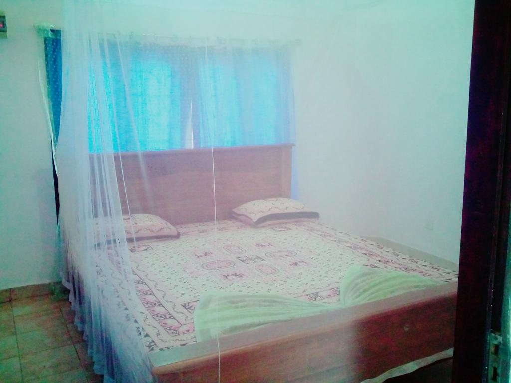 Hotel Yoho Mango House Negombo Esterno foto