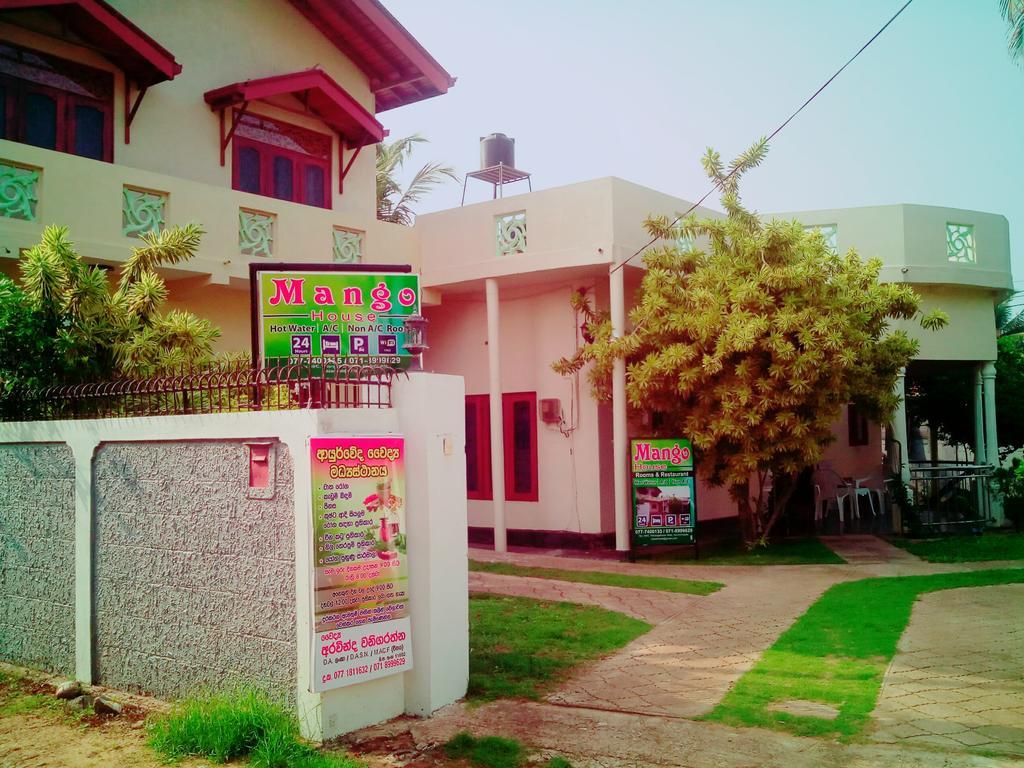 Hotel Yoho Mango House Negombo Esterno foto