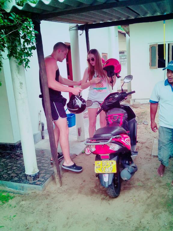 Hotel Yoho Mango House Negombo Esterno foto
